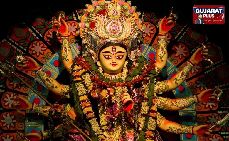 ચૈત્ર નવરાત્રિ 2026 નિમિત્તે તમારી દીકરી માટે માતા દુર્ગાના આધુનિક અને ટ્રેન્ડી નામોની યાદી. આદ્યા, વામિકા અને અનિકા જેવા સુંદર નામોના અર્થ જાણો.