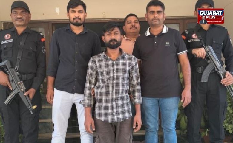 બનાસકાંઠા: ડીસાના ઢાબામાં મજૂર બની છુપાયો હતો પાકિસ્તાની ગેંગનો સાગરીત, ગુજરાત ATS એ દબોચ્યો