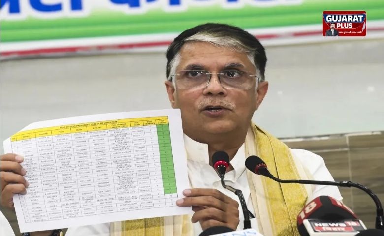 સુપ્રીમ કોર્ટે કોંગ્રેસ નેતા પવન ખેડાને આગોતરા જામીન આપવાનો ઇનકાર કર્યો છે. ખોટા દસ્તાવેજો બદલ કોર્ટે શું ટિપ્પણી કરી? વાંચો આખો અહેવાલ.