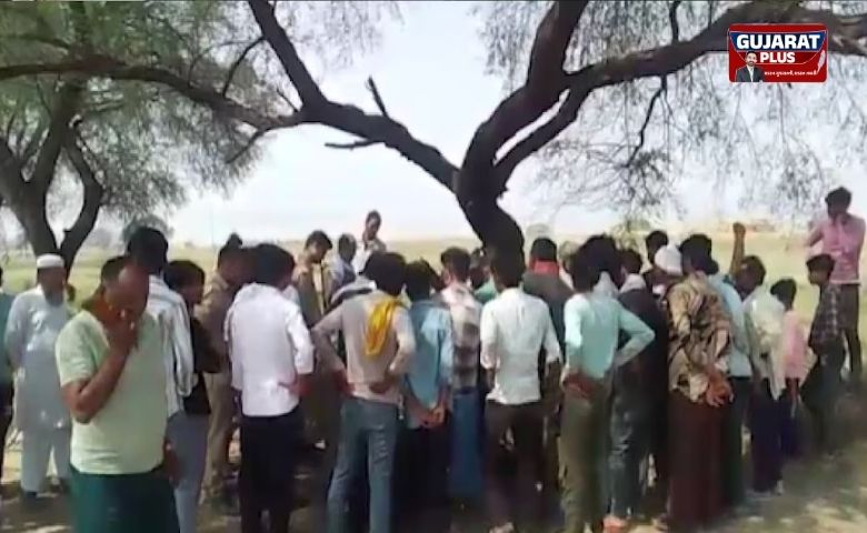 બાંદામાં હૃદયદ્રાવક ઘટના: પત્નીના ચરિત્ર પર શંકા રાખી પતિએ કુહાડીથી કરી હત્યા, પછી પોતે પણ ગળેફાંસો ખાધો ઉત્તર પ્રદેશના બાંદા જિલ્લાના બબેરૂ વિસ્તારમાં એક ભયાનક વારદાત સામે આવી છે. અહીં એક પતિએ ગેરકાયદેસર સંબંધોની શંકા રાખીને પોતાની પત્નીની કરપીણ હત્યા કરી નાખી હતી. પત્નીની હત્યા કર્યા બાદ આરોપી પતિએ પણ ઝાડ પર લટકીને આત્મહત્યા કરી લેતા સમગ્ર વિસ્તારમાં સનસનાટી મચી ગઈ છે. શું હતી સમગ્ર ઘટના? આ મામલો બબેરૂ કોટવાલી વિસ્તારના બગેહટા ગામનો છે. અહીં રહેતા 48 વર્ષીય મુબીન શેખને તેની 52 વર્ષની પત્ની સરફિયાના ચરિત્ર પર શંકા હતી. આ શંકાને કારણે બંને વચ્ચે અવારનવાર ઝઘડા થતા હતા. ક્રૂર હત્યા: ગયા ગુરુવારે ઝઘડો વધતા મુબીને કુહાડીના ચાર ઘા મારીને પત્નીની નિર્મમ હત્યા કરી નાખી અને ત્યાંથી ફરાર થઈ ગયો હતો. દીકરીએ જોયો લથપથ મૃતદેહ: જ્યારે તેમની દીકરી કોચિંગ ક્લાસથી ઘરે પરત ફરી ત્યારે તેણે તેની માતાનો લોહીથી લથપથ મૃતદેહ જોયો, જેનાથી ઘરમાં ચીસાચીસ મચી ગઈ હતી. પોલીસ તપાસ અને પતિની આત્મહત્યા પત્નીની હત્યા કર્યા બાદ પોલીસ મુબીનની શોધખોળ કરી રહી હતી. દરમિયાન સોમવારે ગૌરીખાનપુર ગામમાં એક ઝાડ પરથી મુબીનનો લટકતો મૃતદેહ મળી આવ્યો હતો. પોલીસ કાર્યવાહી: પોલીસે બંનેના મૃતદેહને પોસ્ટમોર્ટમ માટે મોકલી આપ્યા છે. કાનૂની પગલાં: પત્નીની હત્યાના કેસમાં અગાઉ જ ગુનો નોંધાયો હતો, હવે આત્મહત્યાના મામલે પણ પોલીસે વધુ તપાસ હાથ ધરી છે. શંકાએ વેર્યા ઝેર પોલીસના જણાવ્યા અનુસાર, પતિ-પત્ની વચ્ચે વિવાદનું મુખ્ય કારણ ગેરકાયદેસર સંબંધોની શંકા હતી. આ એક શંકાએ હસતા-રમતા પરિવારને વેરવિખેર કરી નાખ્યો અને બે જીવ લઈ લીધા. WordPress SEO વિગતો: URL Slug: banda-murder-suicide-case-husband-kills-wife-over-suspicion Meta Description: ઉત્તર પ્રદેશના બાંદામાં પત્નીની હત્યા બાદ પતિની આત્મહત્યા. ગેરકાયદેસર સંબંધની શંકા રાખી પતિએ કુહાડીથી કરી હત્યા. વાંચો હચમચાવી દેનારી આ ઘટનાની વિગત. Tags: Banda Crime News, Murder Suicide Case, UP News, Crime News in Gujarati, Relationship Issues, Police Investigation, Husband Kills Wife, gujaratplus, Gujarat News, Breaking News.