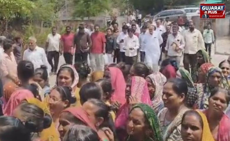 અમરેલી: ભાજપ શાસનમાં ભાજપના જ MLA અને પૂર્વ નેતાઓનો પોલીસ સામે મોરચો, જામીન પર છૂટેલા ધારાસભ્ય પણ જોડાયા!