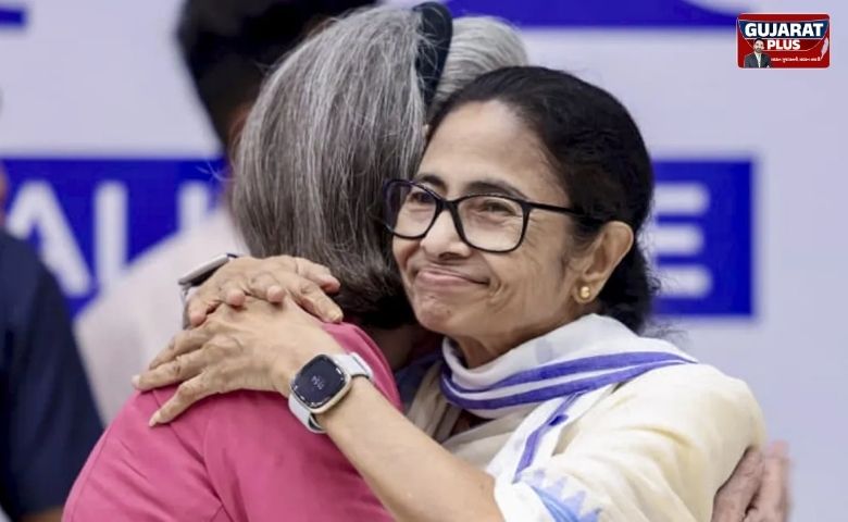 TMC માં ભંગાણ વચ્ચે મમતા બેનર્જીનો મોટો સંદેશ: 'INDIA ગઠબંધન ઈચ્છે તો મારો ઉપયોગ કરી શકે છે'
