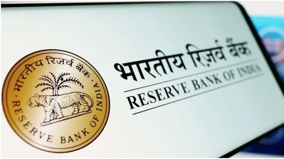 શું તમને પણ આવ્યો છે RBI નો આ વૉટ્સએપ મેસેજ? જાણો ડિજિટલ રૂપિયાનું સત્ય અને ફ્રોડથી બચવાની ૩ રીતો